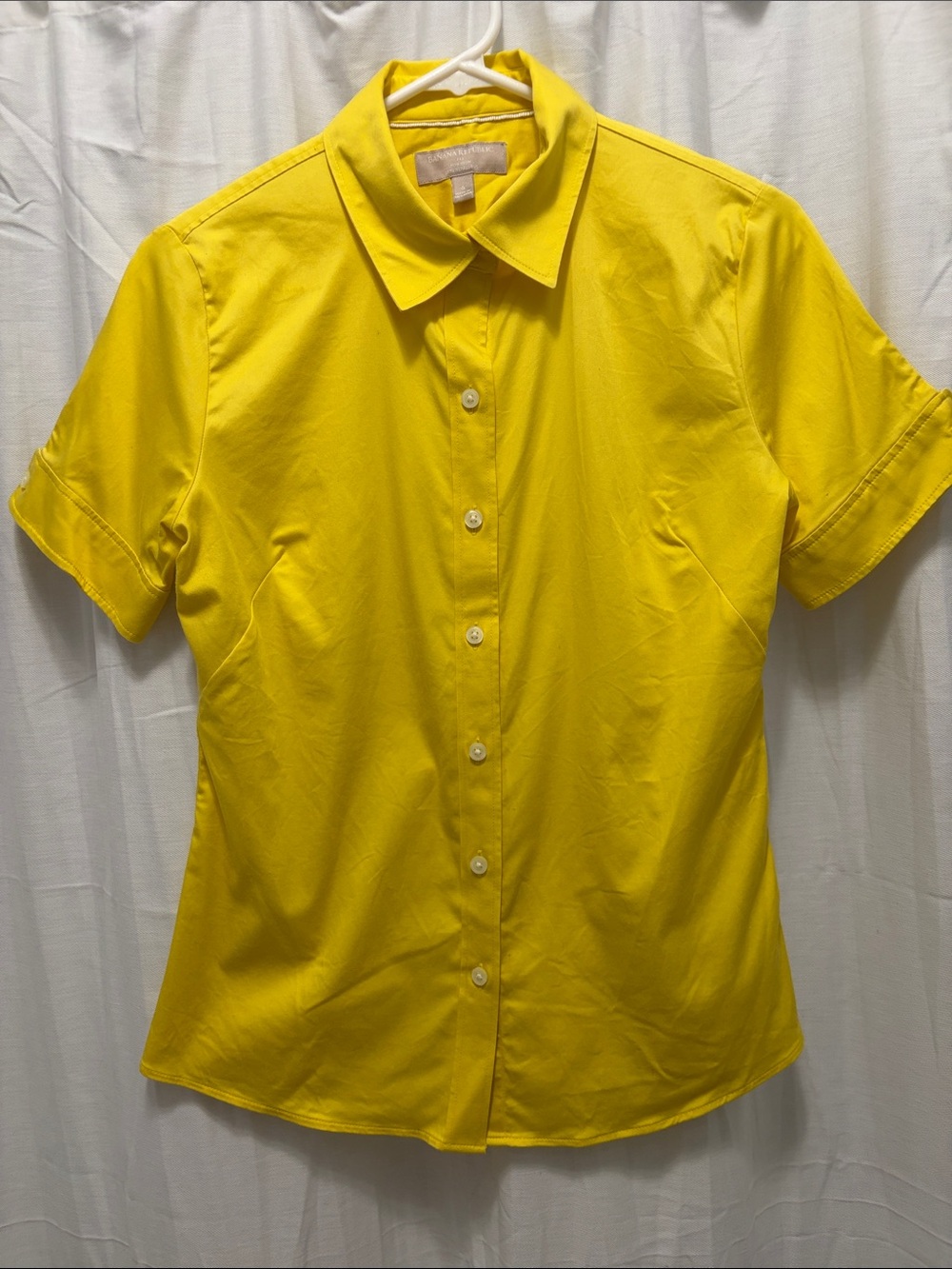 Banana Republic Ladies Yellow Short-Sleeve Button-Down Shirt